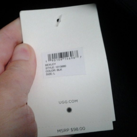 UGG Bexley Shearling Vest - Picture 8 of 10